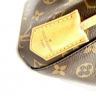 Louis Vuitton On My Side
