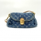Louis Vuitton pleaty