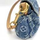 Louis Vuitton pleaty