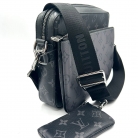 Louis vuitton trio messenger
