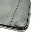 Louis Vuitton Trousse Toilette
