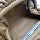 Mini pochette marrone di Bottega Veneta