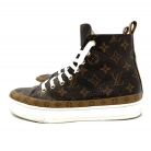 Monogramma di sneakers Louis Vuitton su tela.