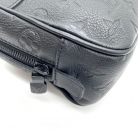 Borsa da toilette Louis Vuitton in pelle stampata nera