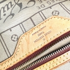 Neverfull Louis Vuitton con iniciales AD