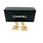 Pendientes de Chanel bañado en oro