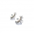 orecchini in oro bianco con diamanti e perla