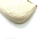 Pochette accesoire empreinte Louis Vuitton
