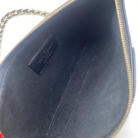 Pochette empreinte Louis Vuitton