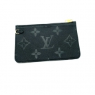 Pochette black empreinte Louis Vuitton