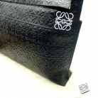 Pochette Loewe intagliata