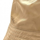 prada gorro