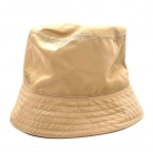 prada gorro
