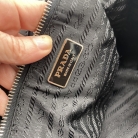 Prada in pelle intrecciata