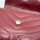 Saint Laurent modelo Lou