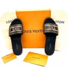 Sandalias Louis Vuitton. El mule refinado protagonista