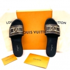 Sandali Louis Vuitton. Il raffinato sabot,