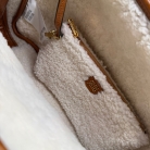 shopper Beau Miu Miu realizzata in morbida pelle di agnello marrone con finiture in lana