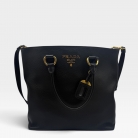 shopping Prada
