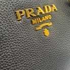 shopping Prada