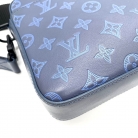 trio messenger louis vuitton