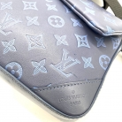 trio messenger louis vuitton