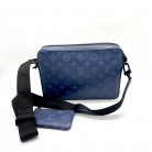 trio messenger louis vuitton