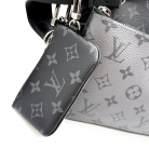 trio messenger louis vuitton