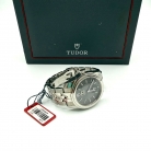 Tudor Glamour Double Date